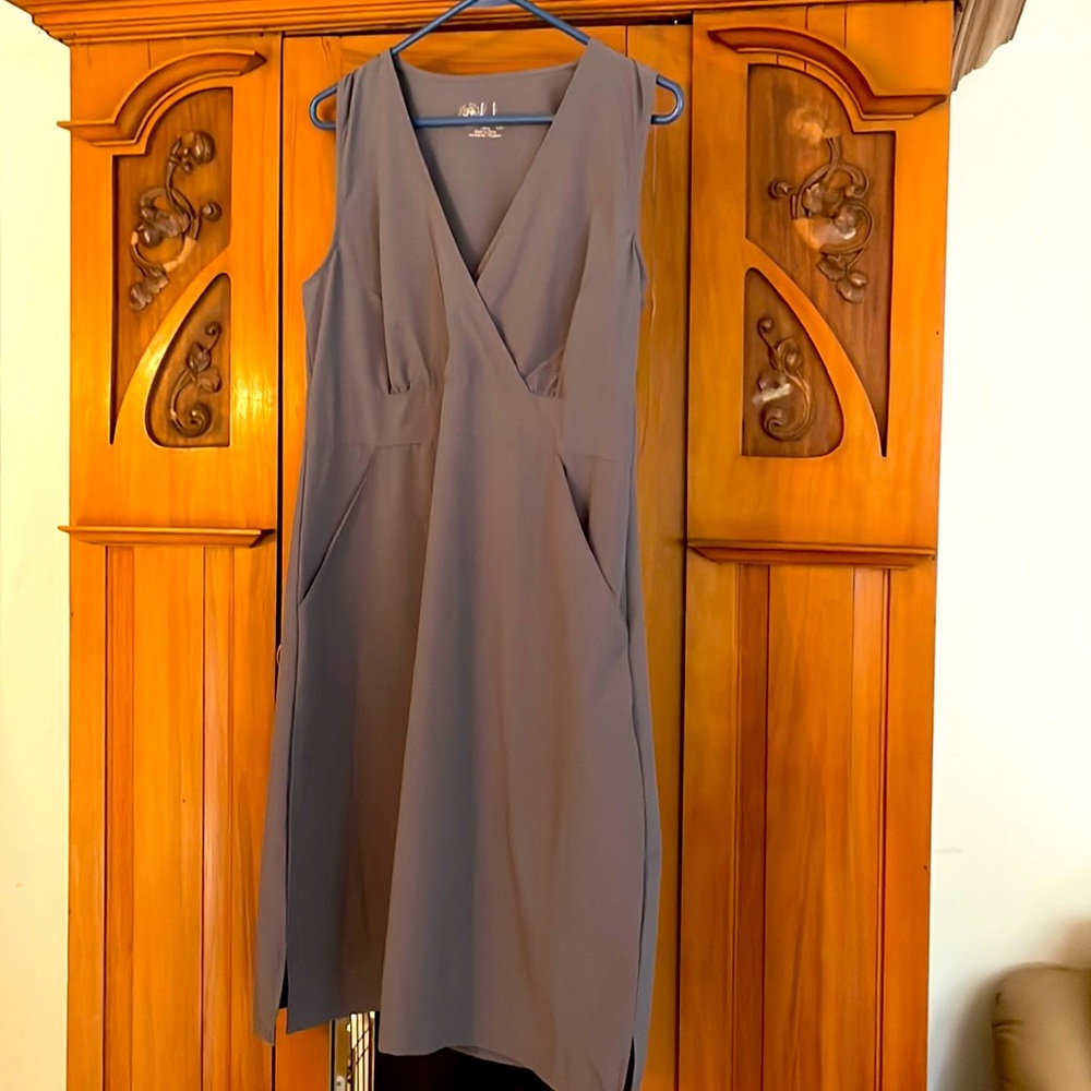 Casual/sport dress, cool, quick-dry, comfortable, flattering drape fit
